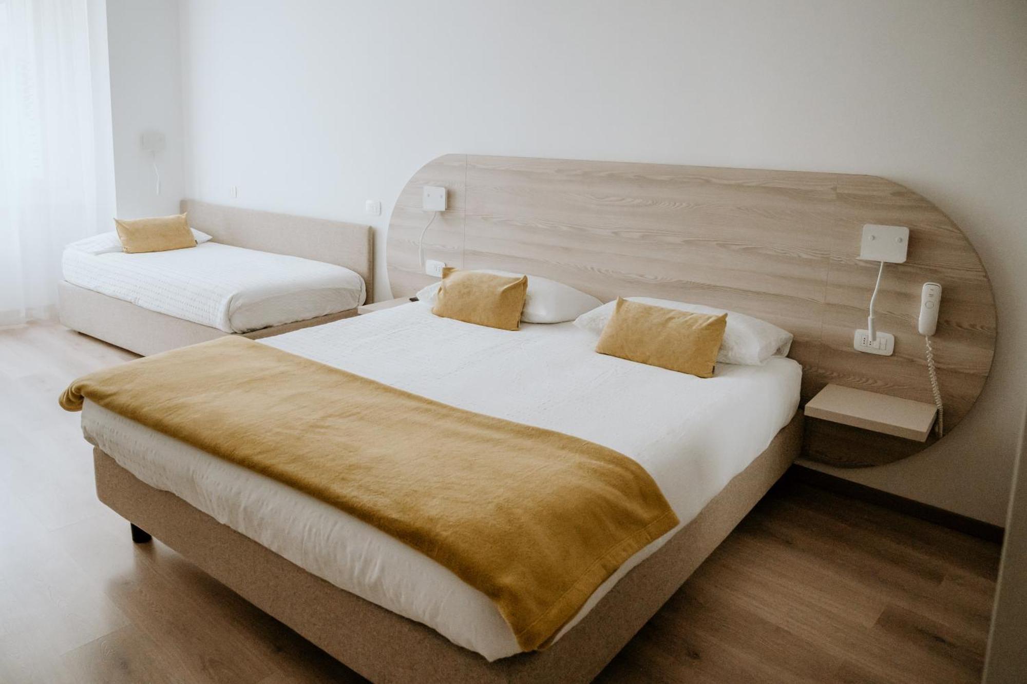 Hotel Venezia Trento Luaran gambar